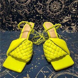 Gianni Bini Dekota Woven Ankle Wrap Heels Sandals Lime Green Neon Size 9.5